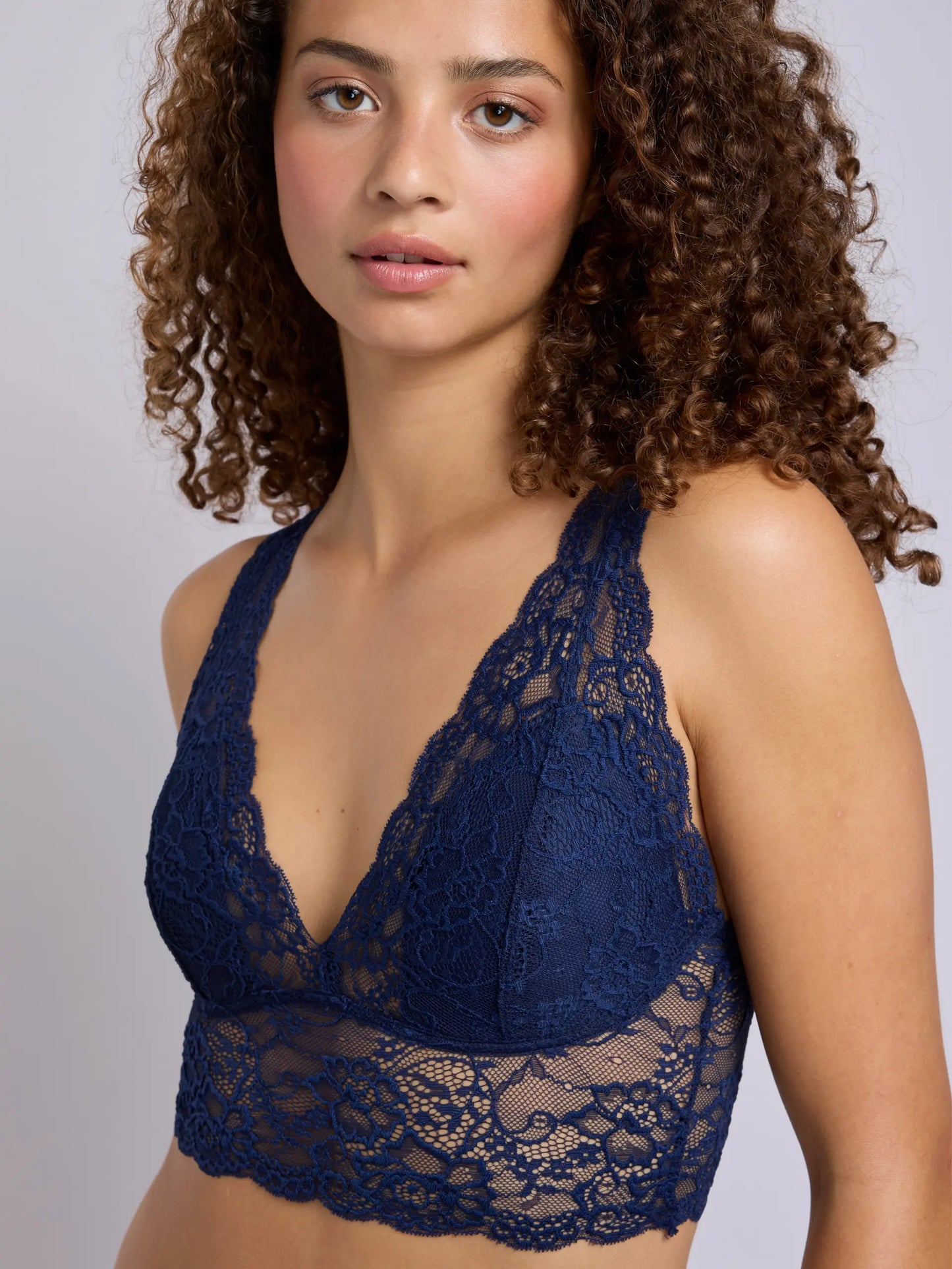 MELANIE TRIANGLE WIRELESS