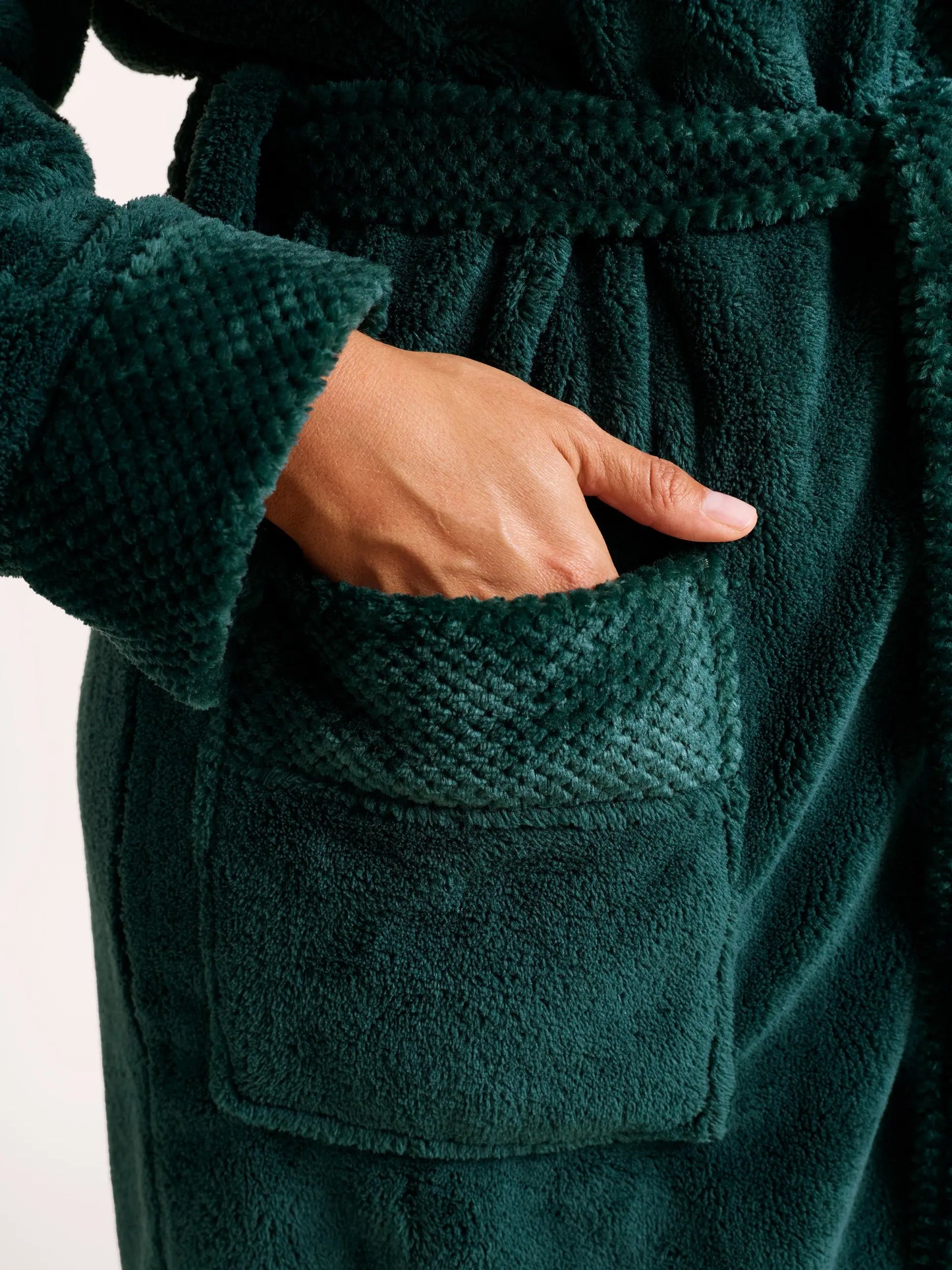 TEDDY ROBE