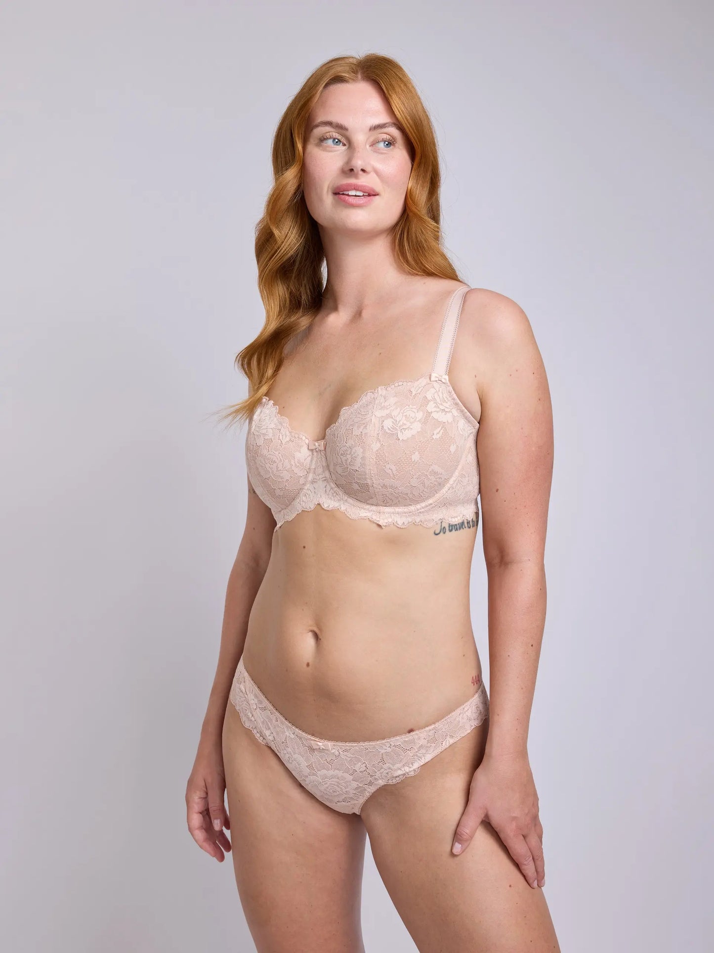 LISSI STRING